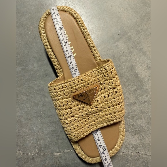 Like new Prada Crochet Raffia flatform slides $1,150 38 - Picture 15 of 15